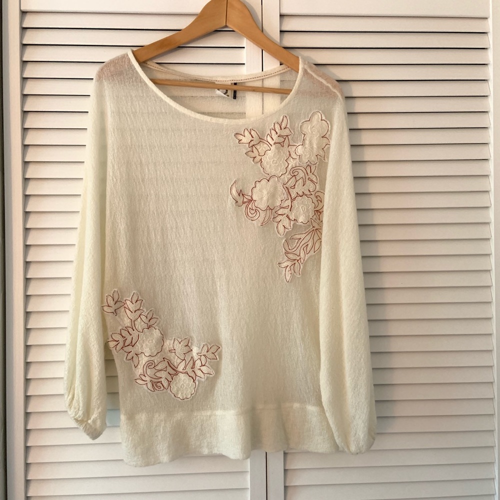 Anthropologie | Akemi + Kin Floral Appliqué Top